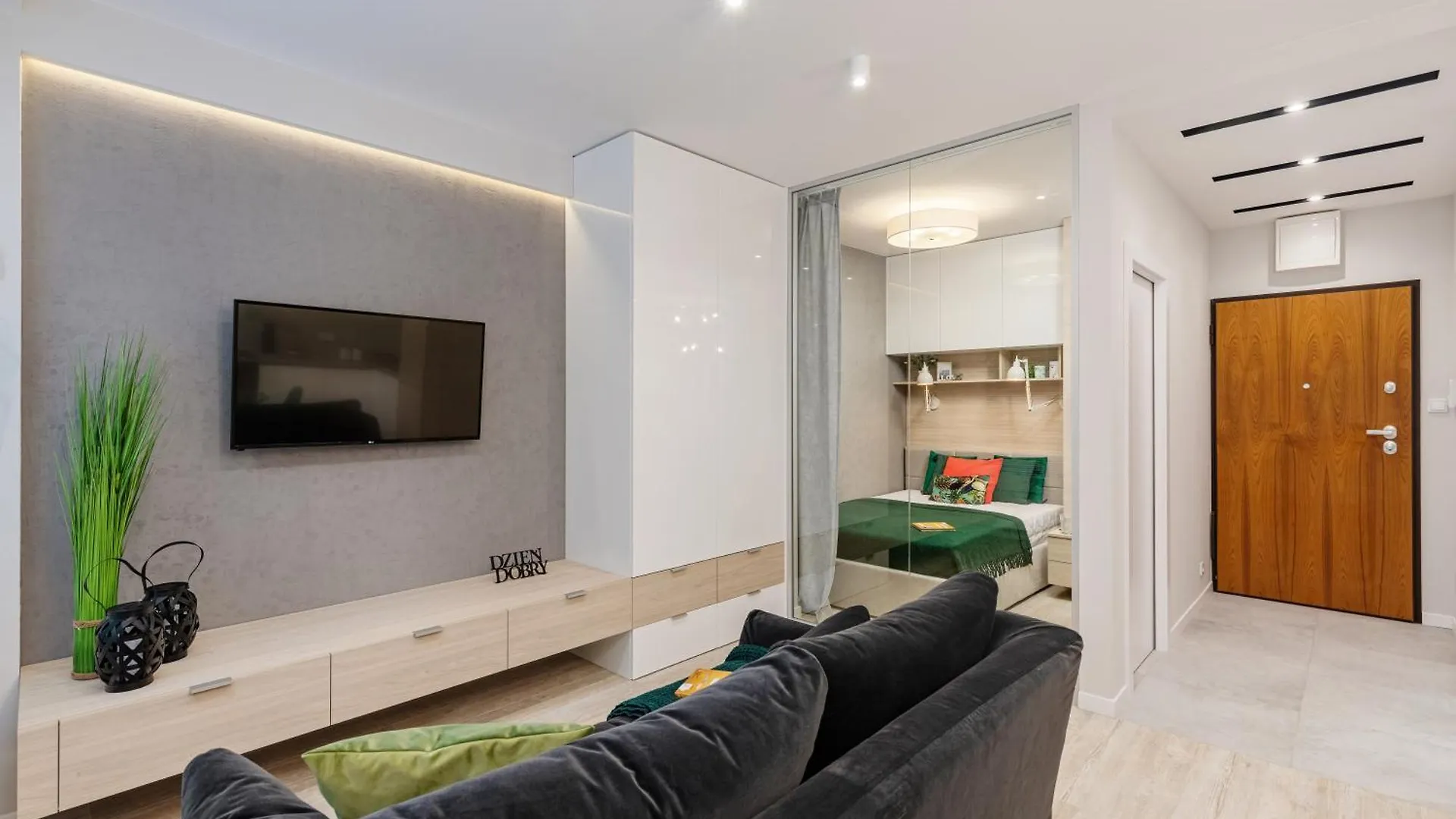 Vipwarsawapartments Pl Sienna 65 location
