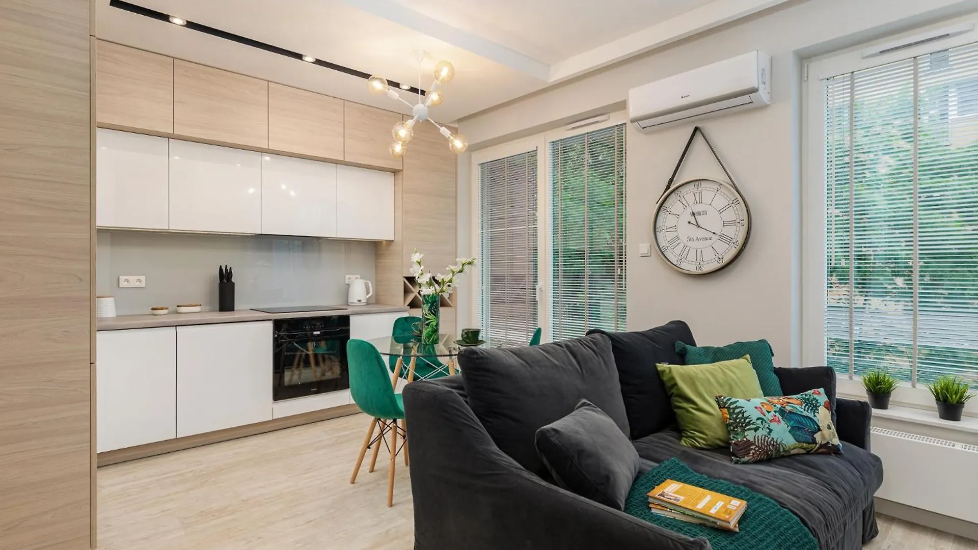 Vipwarsawapartments Pl Sienna 65